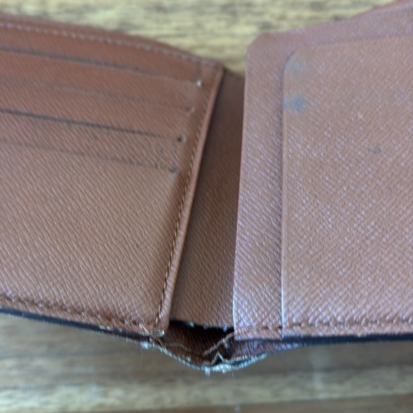 100% Authentic LV Louis Vuitton Bifold Monogram Wallet - Picture 9 of 11